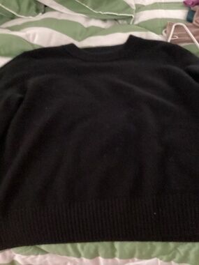 100% cashmere sweater